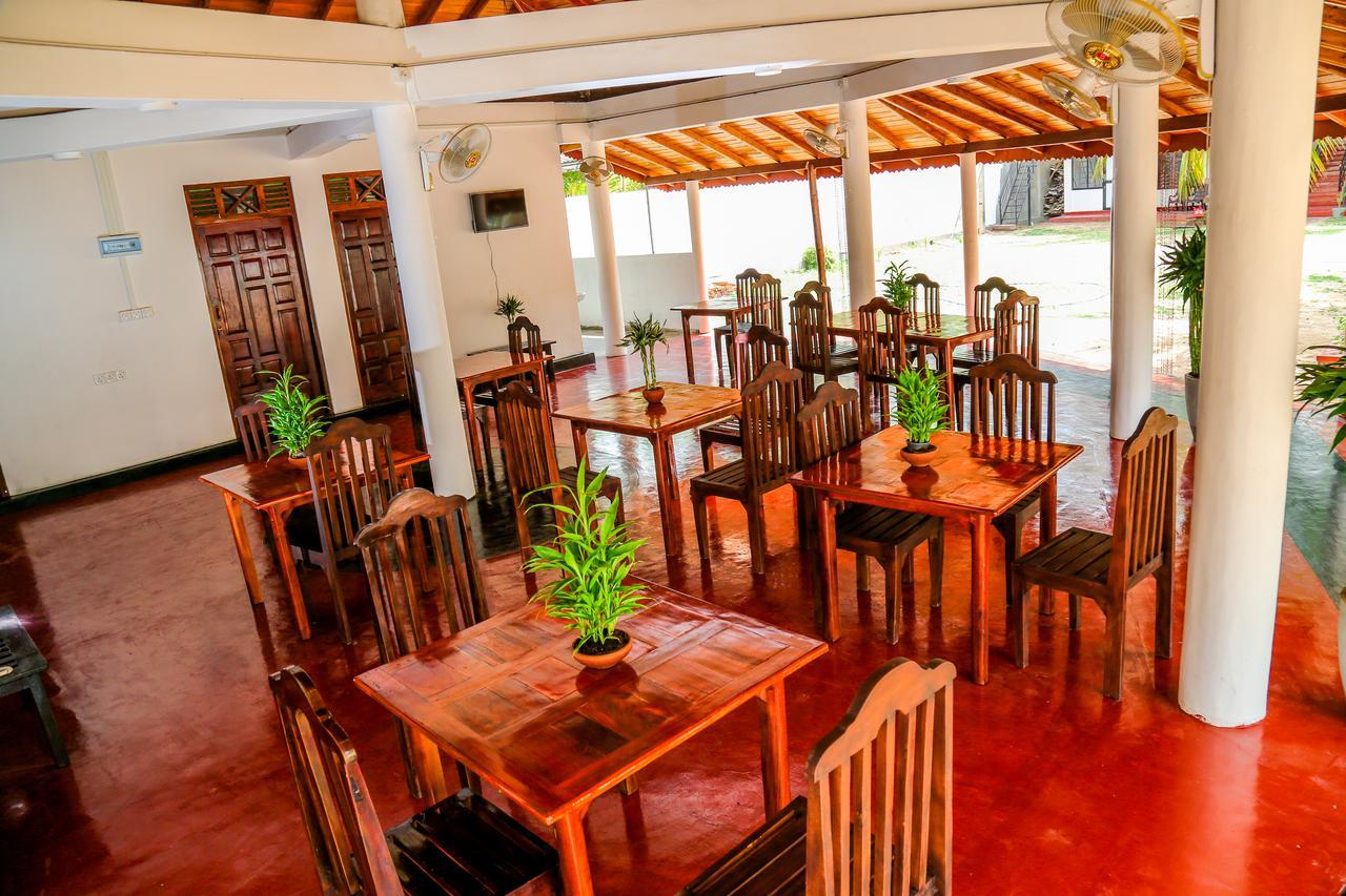 Crescent Sea Resort Nilaveli Eksteriør billede