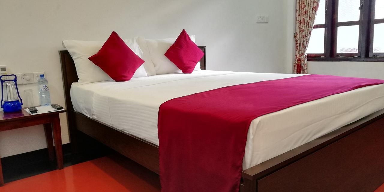 Crescent Sea Resort Nilaveli Eksteriør billede