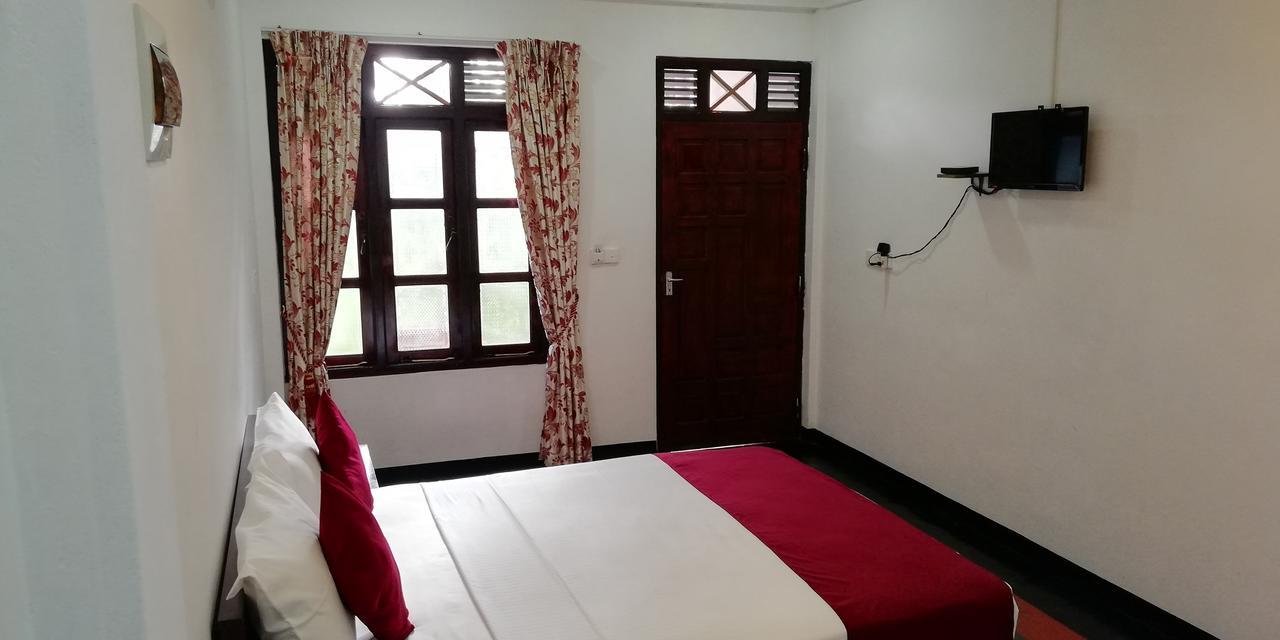 Crescent Sea Resort Nilaveli Eksteriør billede