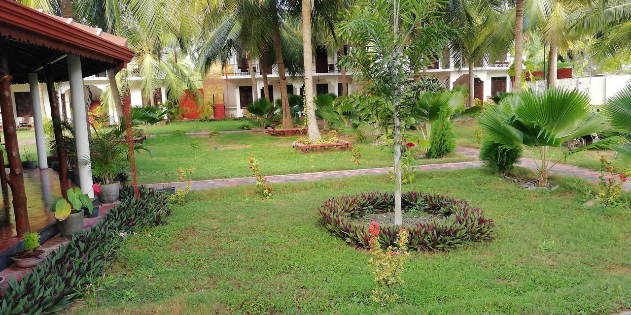 Crescent Sea Resort Nilaveli Eksteriør billede