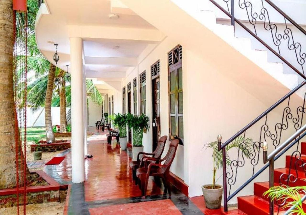 Crescent Sea Resort Nilaveli Eksteriør billede
