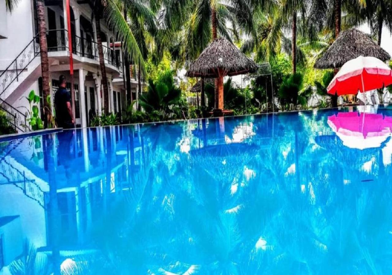 Crescent Sea Resort Nilaveli Eksteriør billede